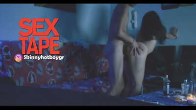 Linda colegiala con su novio